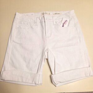 Jessica Simpson White Bermuda Shorts